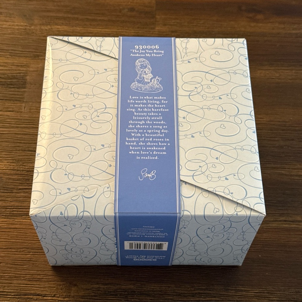 Precious Moments Disney Aurora 830006 The Joy You Bring Awakens My Heart 2009 - Picture 14 of 14